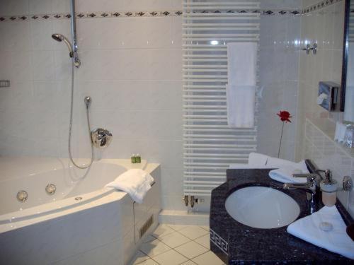 Hotel Alexander Oldenburg Zewnętrze zdjęcie